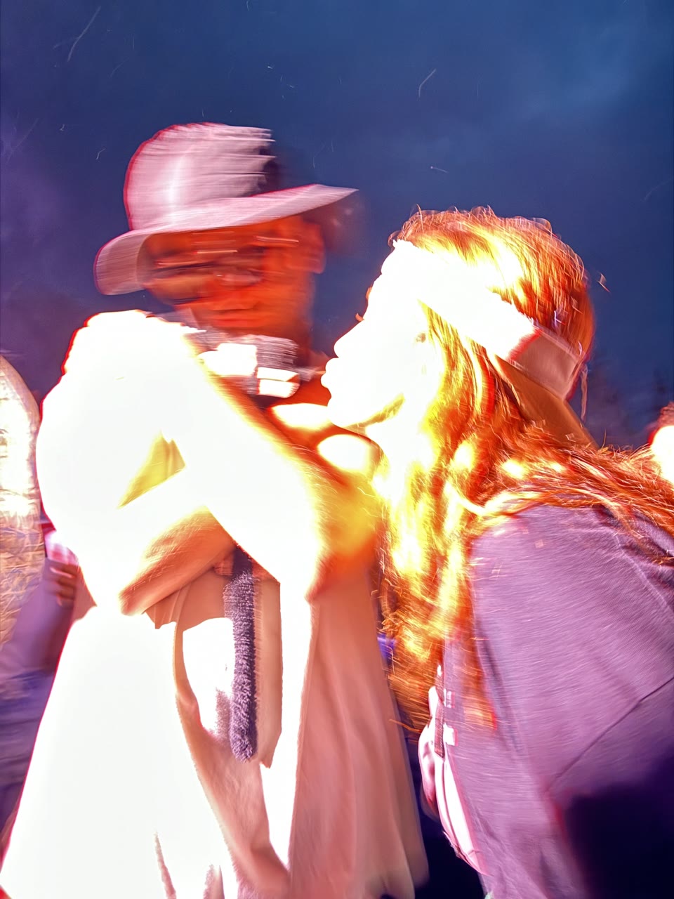 la-luz-tambien-se-rompe